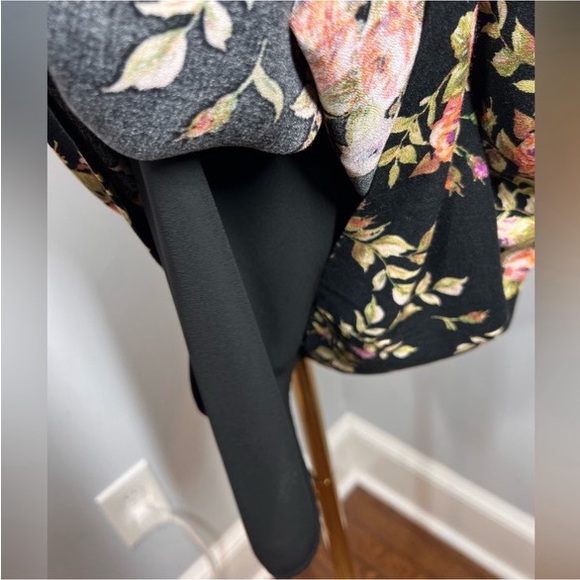 EUC WAYF Choker Collar Shift Dress - Picture 8 of 11